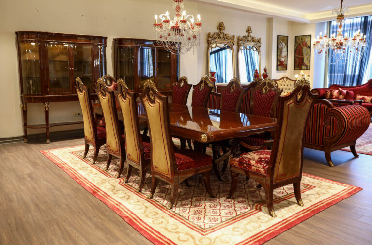 opera dining room